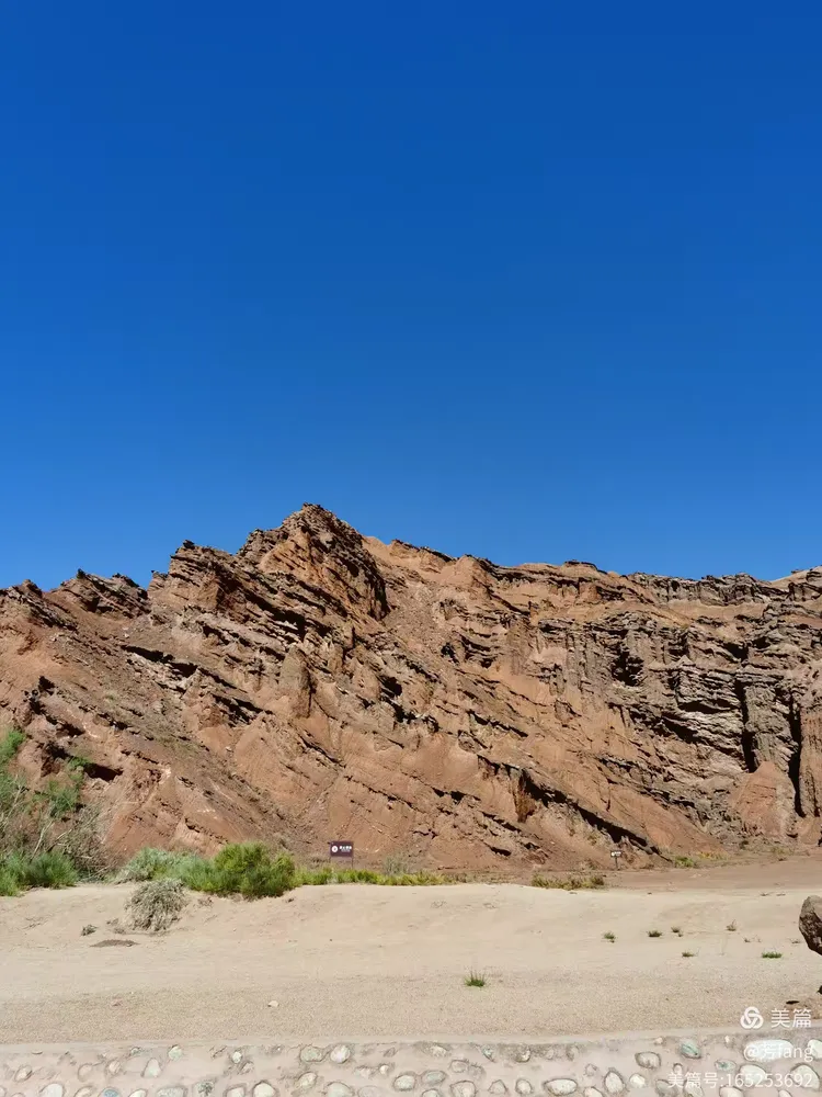 新疆阿克苏温宿县天山托木尔大峡谷